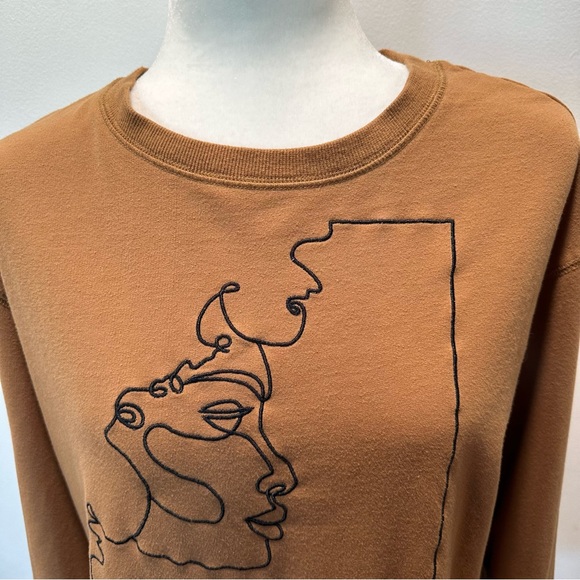 Pullover crew neck embroidered silhouette black history Sweater Women’s Medium - Picture 4 of 6